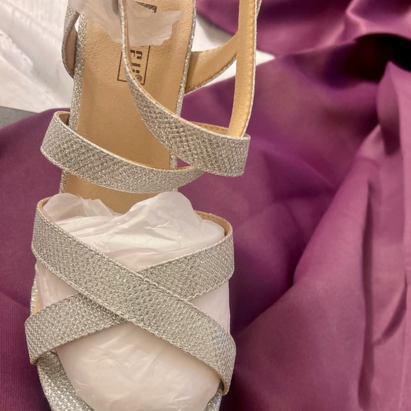 Women's Silver Suedes Open Toe High Heel Platform Dress Pump Sandals - Picture 4 of 14